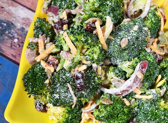 Crunchy Broccoli Salad with Bacon - Item # 1160 - Dave's Fresh Marketplace Catering RI